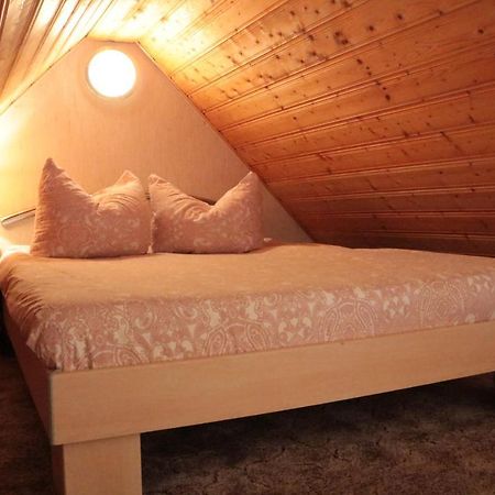 Ferienwohnung Bock Im Seenland Хойерсверда Екстериор снимка