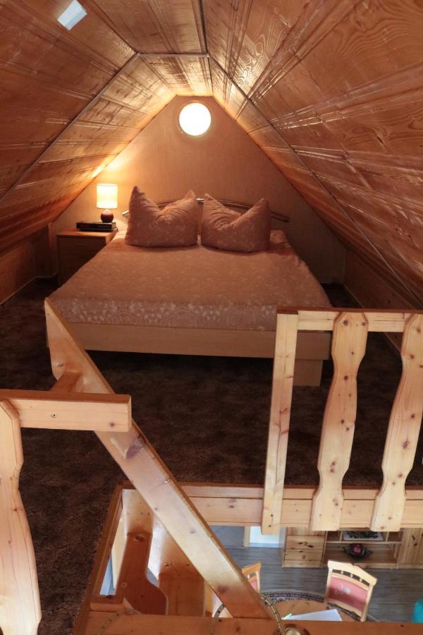 Ferienwohnung Bock Im Seenland Хойерсверда Екстериор снимка
